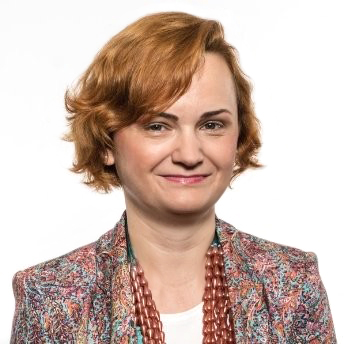 BrindusaTaranu_Headshot_Keyed